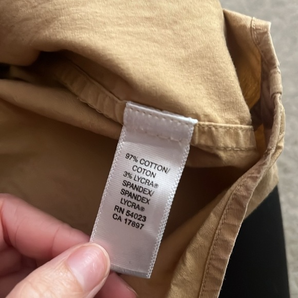 “Banana Republic: Button down shirt size small” - Picture 6 of 8